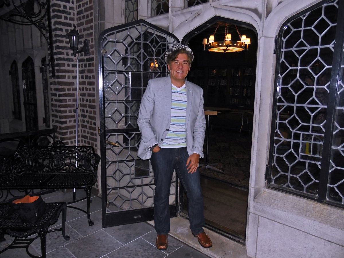 JimMastersTV's tweet photo. Stellar evening at The Explorers Club in Manhattan with friends and colleagues new and old. #theexplorersclub #newyork #NYC #jimmasters #jimmasterstv #manhattan https://t.co/7LMGuxHNms