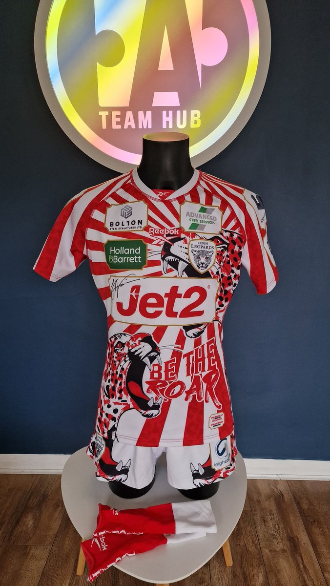 LLRL_Foundation's tweet image. Current Bid is £475 time:1655
This is your chance to own a unique piece of club history and you'll help the foundation and our A Team Hub raise funds to help us continue the vital work we do in the community.