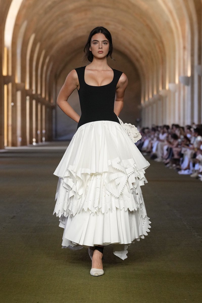 Deva Cassel for Jacquemus aw25