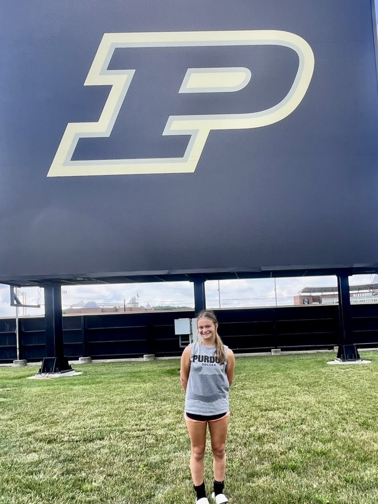 Terrifying_Tuna's tweet photo. Just wrapped up my second year at the @PurdueSoccer ID Camp. Loved the energy, the coaching, and getting to compete with so many talented players.

Big thanks to the Purdue coaches, staff, and current team for setting the tone and creating such a welcoming environment. 💛⚽

#BoilerUp #classof2028 #soccerrecruiting #centerback