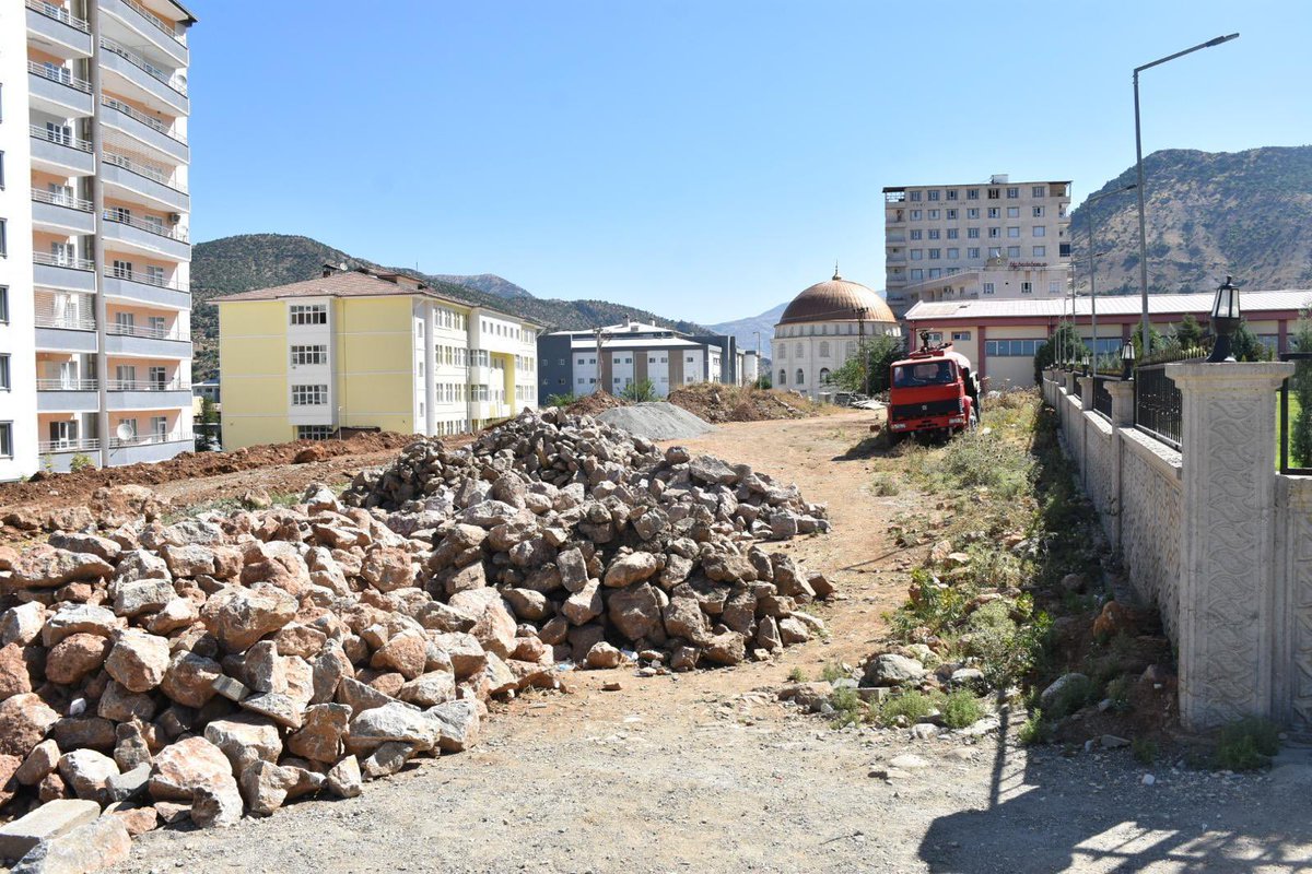 📍 SASON’A DİNLENME ALANI ve YENİ ÇOCUK PARKI MÜJDESİ! 

Sayın Valimiz Ekrem CANALP’in talimatları, Batman Belediyesi ve Sason Belediyesinin çalışmaları ile Kaymakamlığımızın koordinasyonunda vatandaşlarımızın dinlenebileceği,