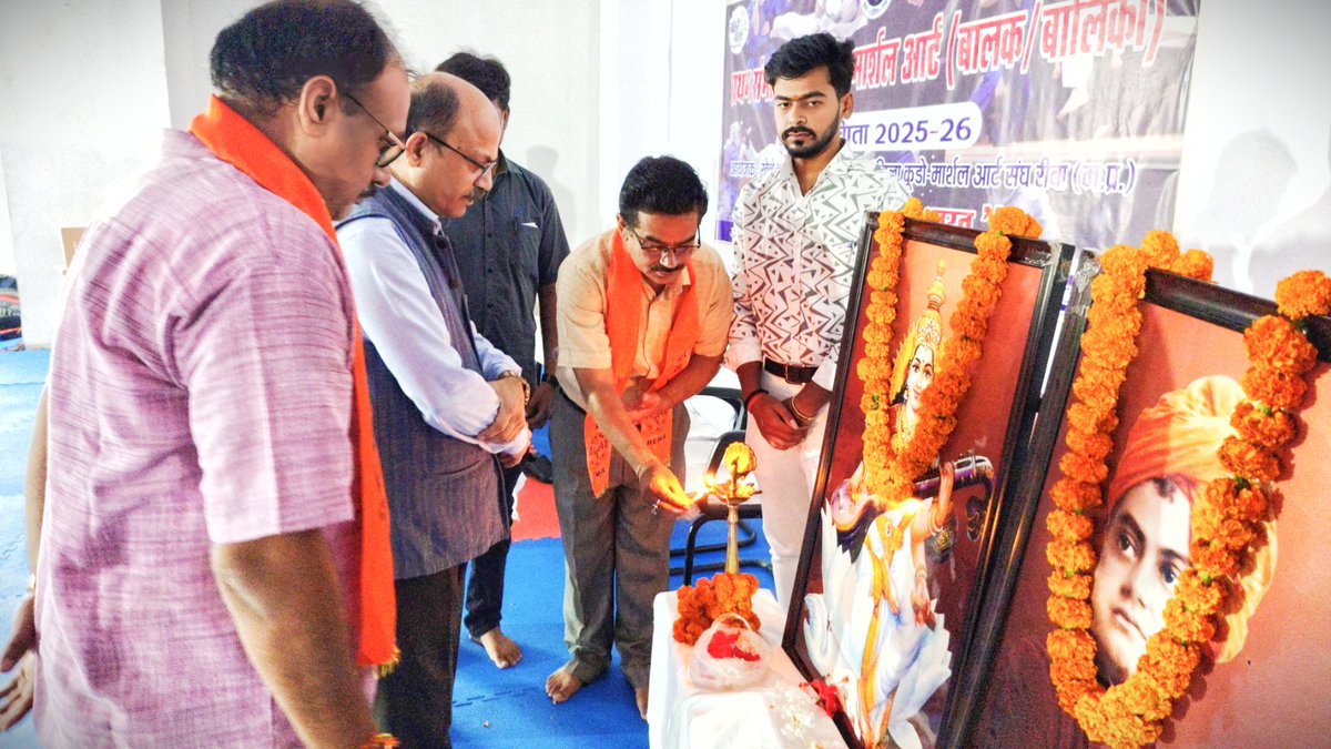 ABVPREWA's tweet photo. अभाविप रीवा द्वारा खेलो भारत के माध्यम से "संभाग-स्तरीय कूड़ो प्रतियोगिता" का आयोजन किया गया। इस आयोजन में रीवा संभाग के विभिन्न जिलों से आए 200 से अधिक युवा प्रतिभागियों ने उत्साहपूर्वक भाग लिया। 

#khelobharat #abvpmkrewa https://t.co/Ro9p7CeOn8