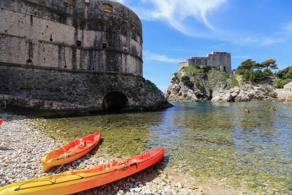 Visiting Dubrovnik, Croatia is like stepping back in time to the most beautiful medieval city...

Read more 👉 bit.ly/3H5IGEV

#Dubrovnik #Croatia #travel