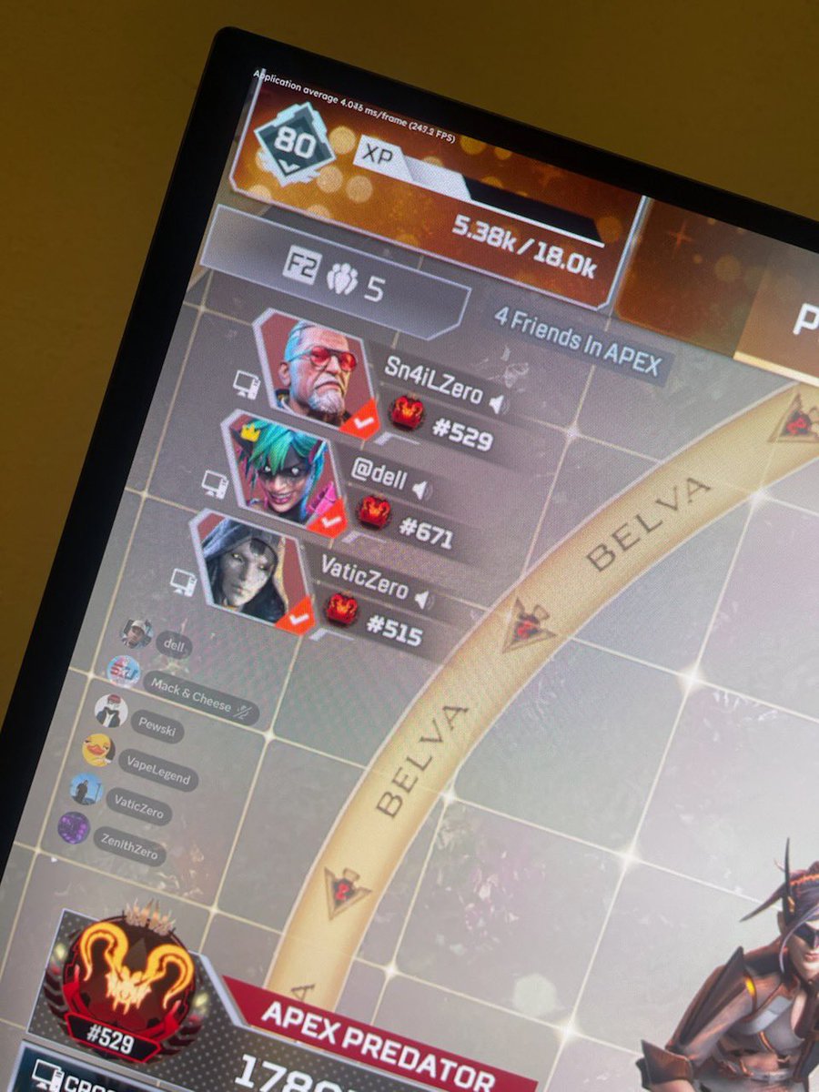 Xkye_999's tweet photo. @RSPN_Hideouts these players are actively cheating there way to pred. My buddy sent me this and told me how his work friend is cheating in apex and just hit pred. How is this allowed in the game again? https://t.co/ySNyG68CEu