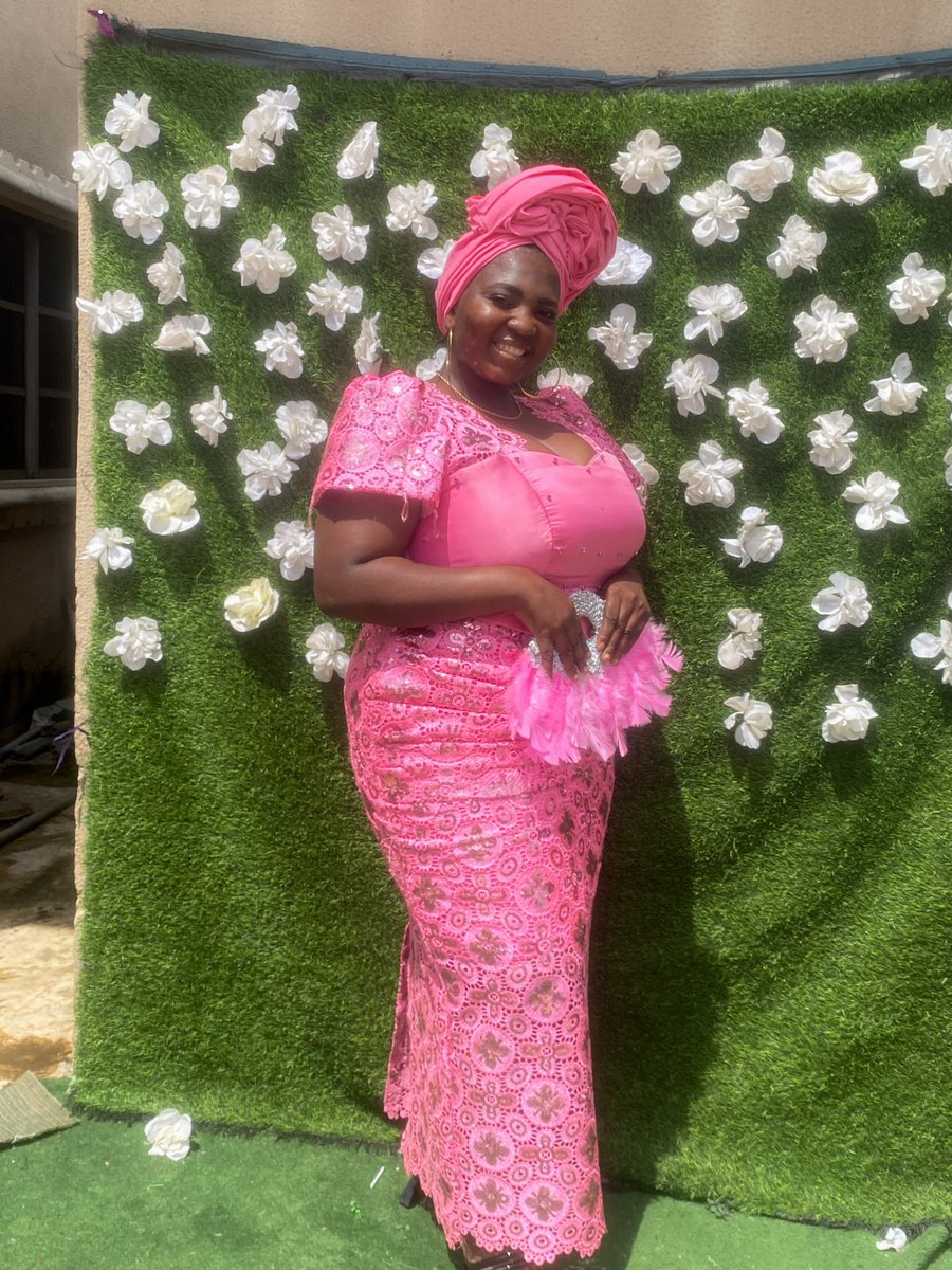 adewale_agnes's tweet photo. Weekend Step Out😊🥰🥰
We paint the parrry Pinkk💖💖💖
Dress made @shalacestitches😍
#owanbe #TrendingNow https://t.co/WiZjQUZuVK