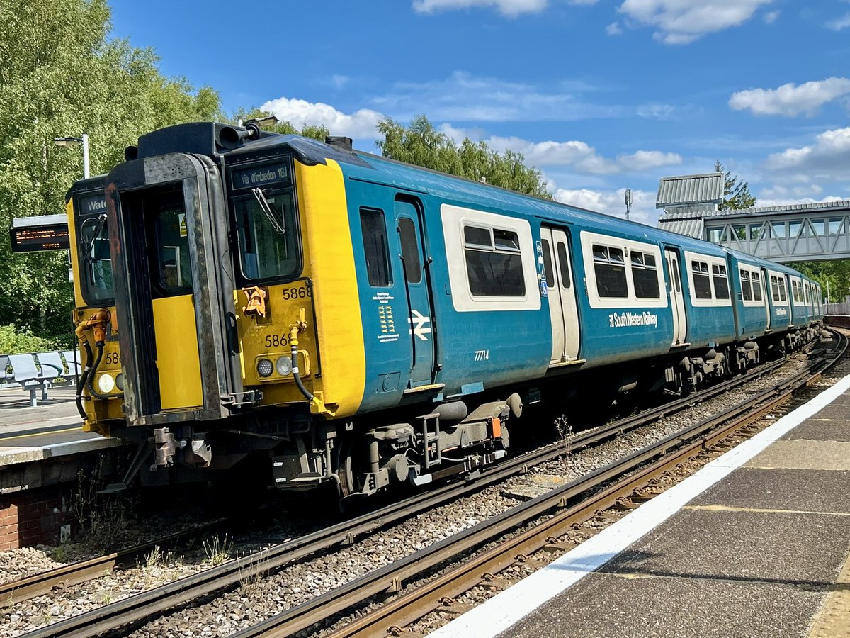 lukehouse313's tweet image. BR Blue 455868 Back In Service Today At Dorking 😍☀️