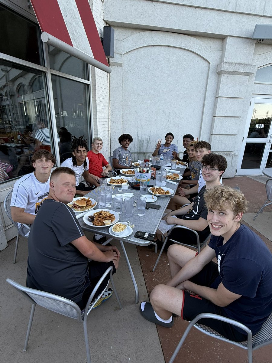 Finished <a href="/ohioBKcoaches/">OHSBCA</a> Midwest Live 4-0 with wins over Centerville (Ohio) and state champ Maysville!

Time to enjoy Cedar Point for the rest of the day!