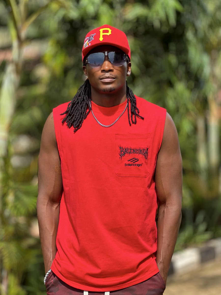 The Job pays the bill. The business pays the lifestyle. I pray that we all have the grace and ideas to start our own businesses. Great New Week 🦁