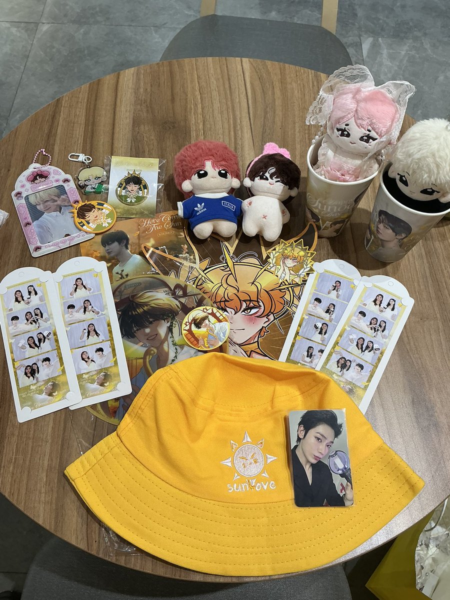 _sunshinekim's tweet photo. when i saw this cse sabi ko “ah dito ako pupunta” thank u for this cse and thank u for your life kim sunoo. ‘di man kami sumakses ni jjae sa raffle, nag enjoy naman kami so much HAHAHAH🩷💛

 #ARHCTS #HereComesTheSUN https://t.co/K41UuseKMR