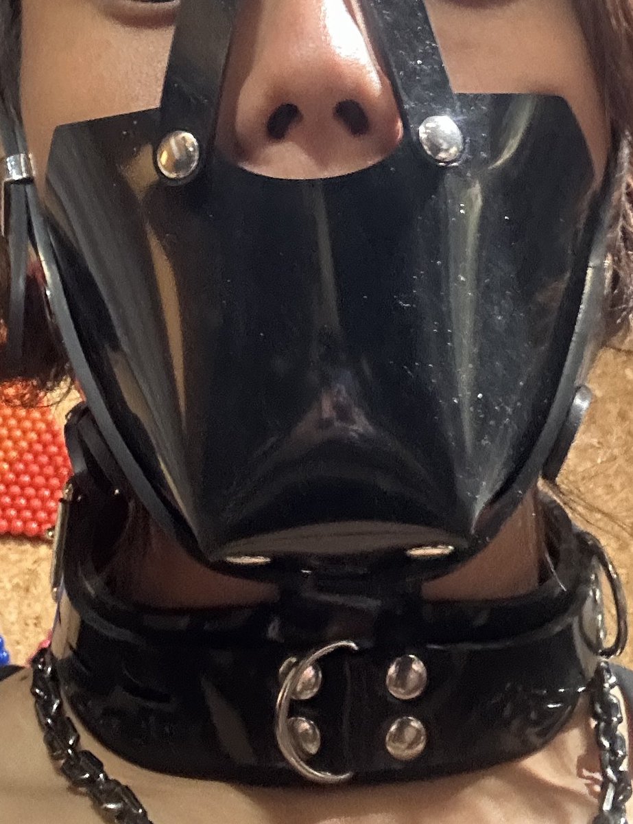 感謝 <a href="/kbboy_official/">KBboy</a> 贊助獎品，屋企既皮手扣已經磨損，硅膠材質可以玩更多出汁濕身既play🥵。準備落單買埋成套。
仲有多謝<a href="/ginsolarsocks/">Gin Solar 🐶 🔜 台中🇹🇼 大阪🇯🇵</a> 借我戴馬具頭套，流曬口水都唔驚污糟
仲有其他咁多位大大促成依個活動🙏🏻