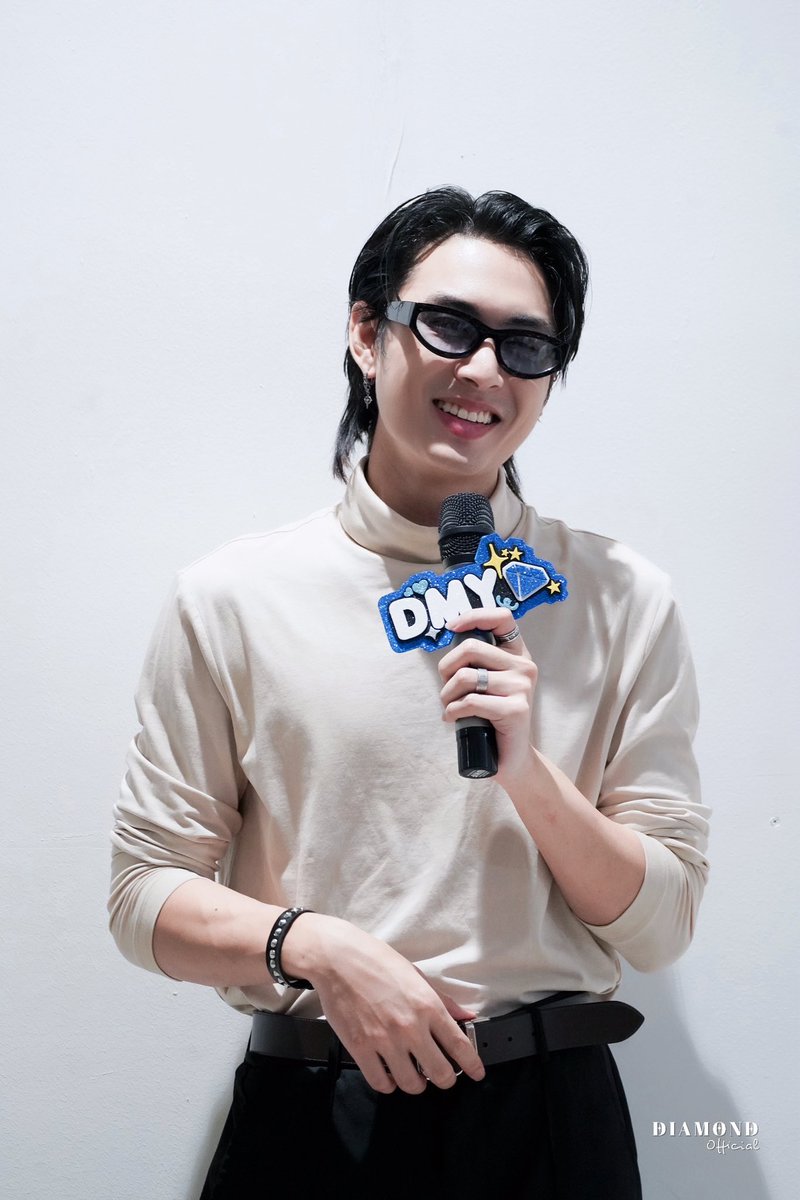 ก็เปี๊ยกจริงๆ นั้นแหละ 😘 “ใครไม่เปี๊ยก ไดร์ม่อนเปี๊ยก” <a href="/diamondnrk/">Diamondnrk_</a>  🤏🏻

#diamondnrk_ 
#อันธพาล2499TheMusical