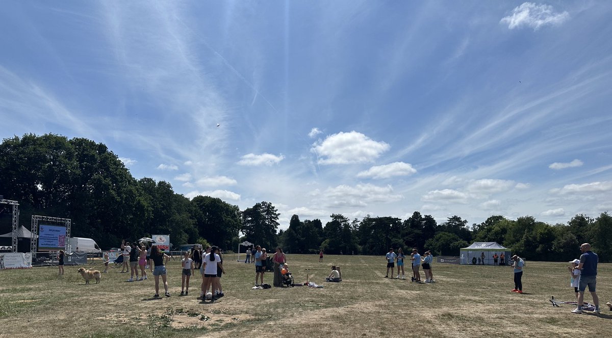 A sun blessed day on Southampton Common for the inaugural Heart&amp;Stroll <a href="/UkHeartbeat/">Heartbeat 💙</a> 
Great music, great vibes and great intentions #HeartandStroll
Thank you as always to the Heartbeat team (and donors) for supporting the cardiac work at <a href="/UHSFT/">University Hospital Southampton 💙</a> &amp; beyond <a href="/1jamesbeattie/">James Beattie</a> <a href="/jeaneva03/">JeanPaul Evangelista (He/Him)</a>