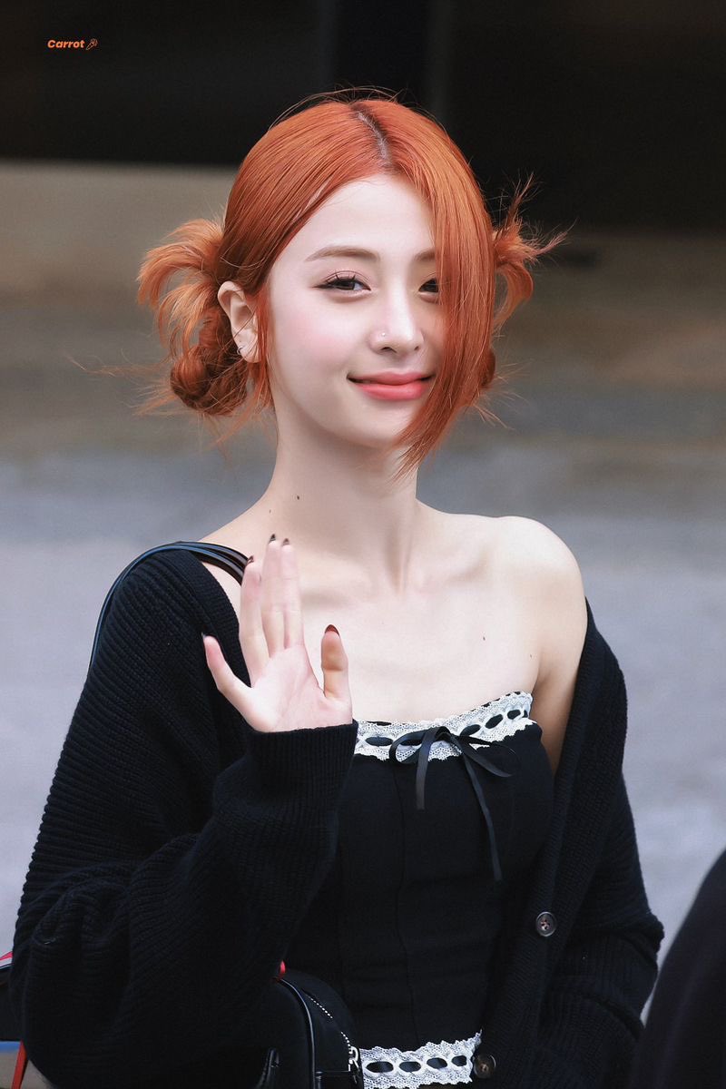 yunjin tweet media