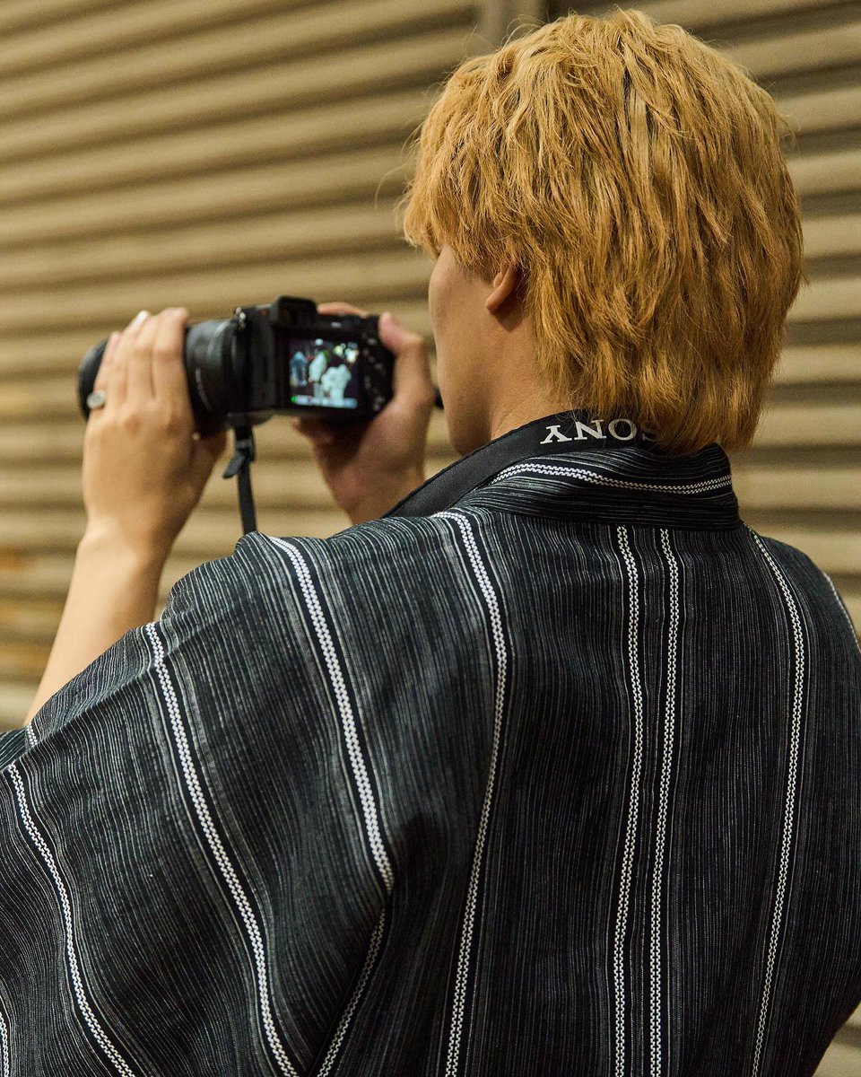 ️️︎ ︎
behind the scene of manatsu no hanabi mv! look at me in my precious yukata. 

️️︎ ︎