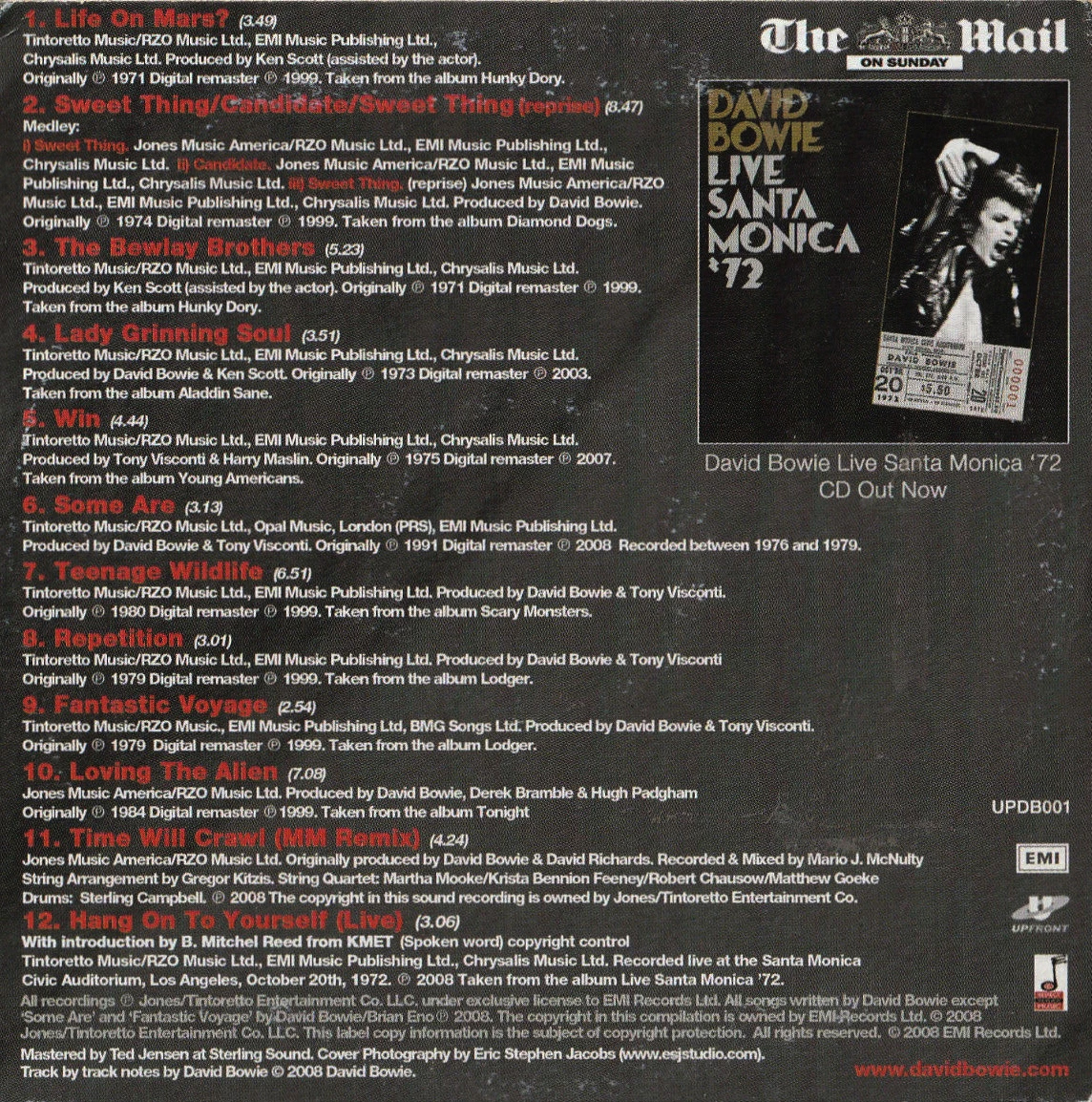 Buzz_The_Fuzz's tweet image. 題名通りボウイ本人が選んだコンピで、有名曲を無視しダークな曲が並ぶのがとても興味深くて。以下レビューに同意。

「何よりボウイの心の中を覗くことができる。彼がこれらの曲を高く評価しているという事実だけで、今まで聴いたことのない感覚にさせられる」（PopMattersのレビュー）。
#iSelect