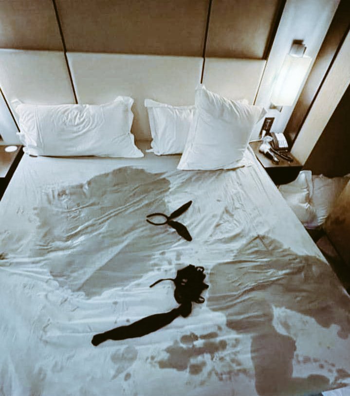 WEAVINGSPlDERS's tweet photo. 📲: (1 Attachment), from Sable Ward.

'Mind buying me some new bedsheets? I think you've ran these ones through.' https://t.co/ChdqB5eLV0
