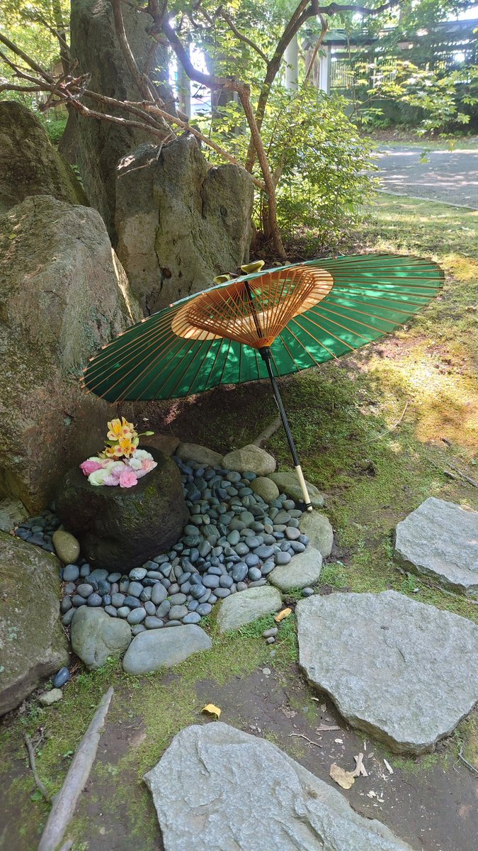 junichi_fa's tweet photo. 帯広神社花手水
癒されます
#帯広神社
#花手水
#マイナスイオン https://t.co/TEzMjom93A