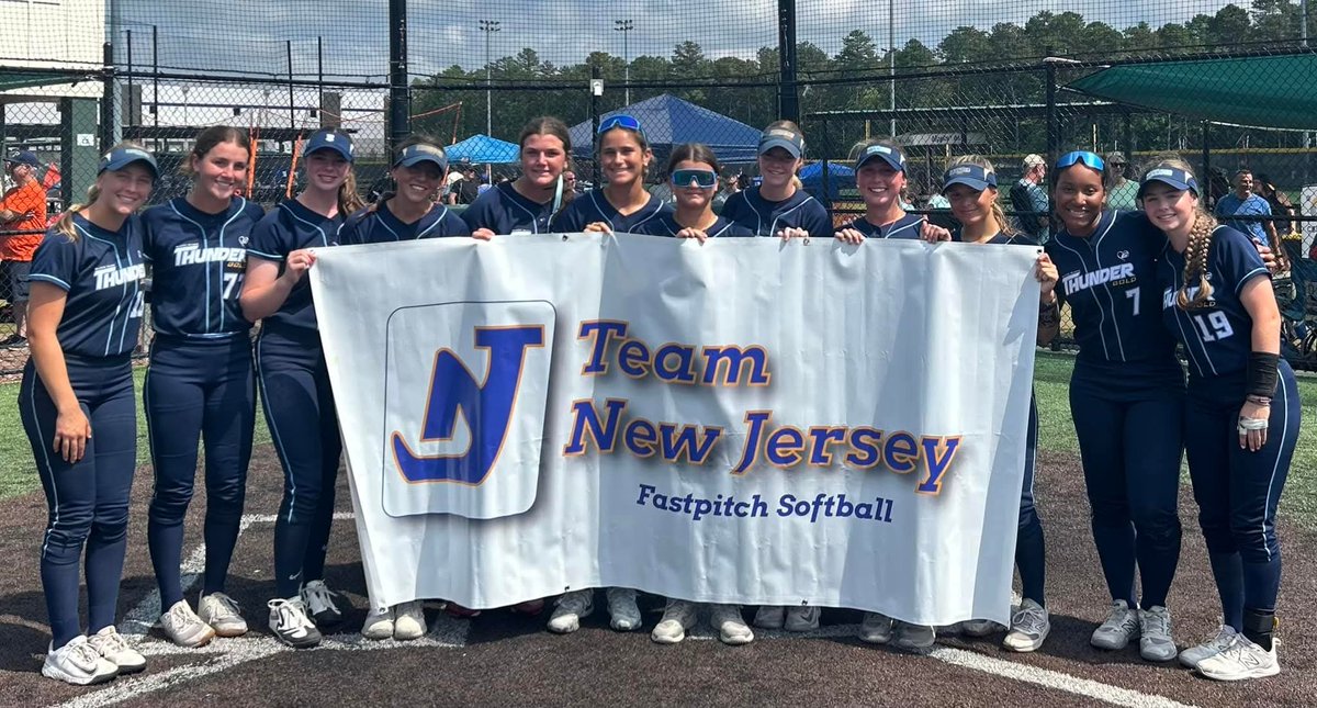 AngelaLarson53's tweet photo. @tauntonsoftball @ABailey2027 @gracieoliveira2 @MiaRTorres And Bella Bourque as well! https://t.co/5FXqLTPI5j