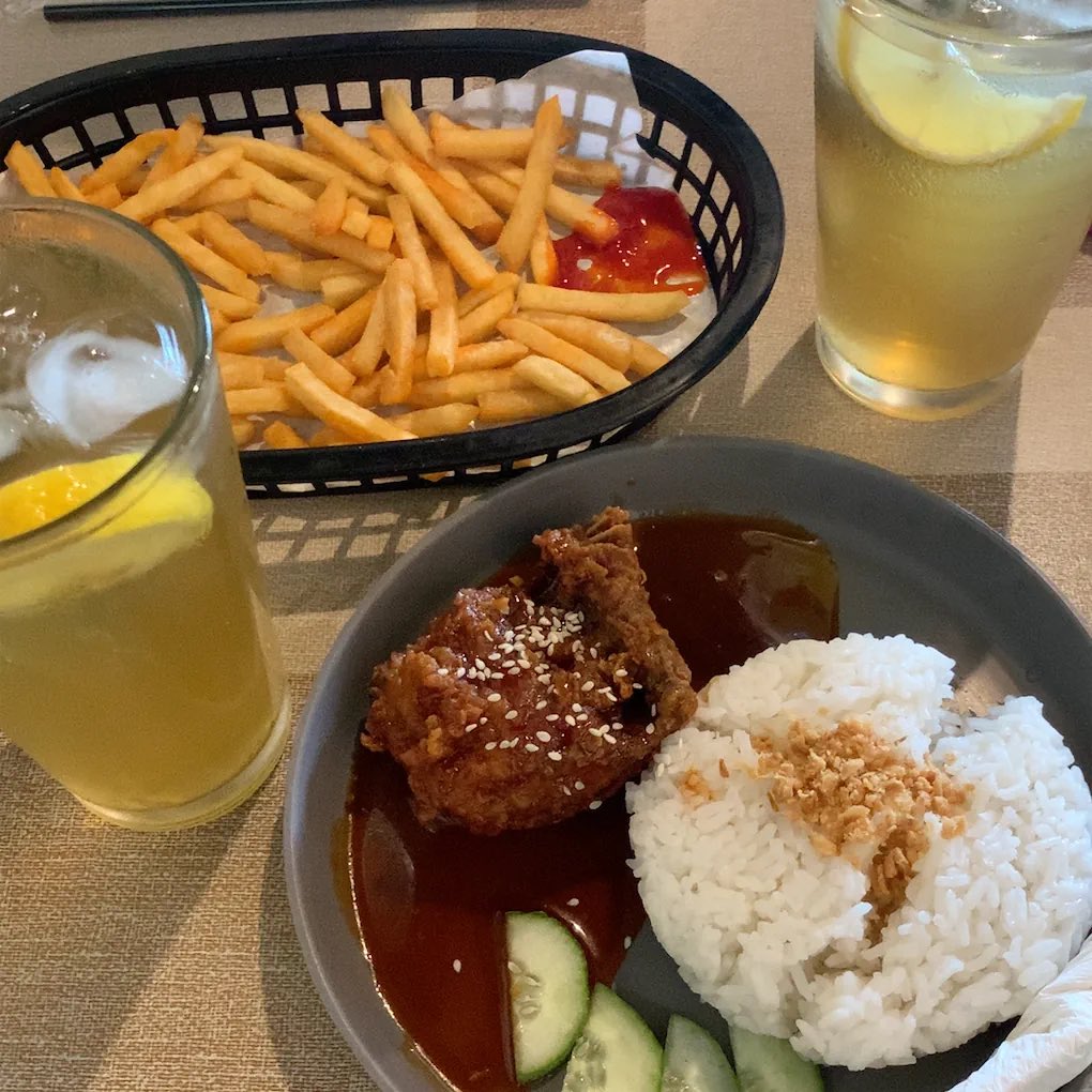 kkuropen's tweet photo. 虹色 days 🍗🫧✂️🐟 https://t.co/t5L2ZKvGTm