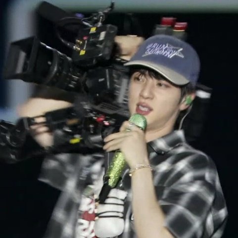 skjnition's tweet photo. seokjin is the definition of never let them know your next move https://t.co/BpXfWt5LIu