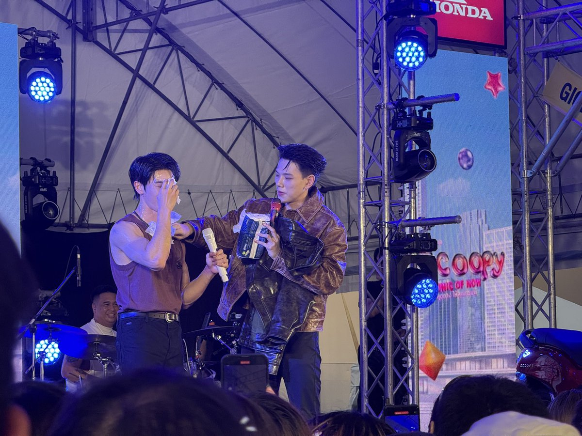 29xxackermankid's tweet photo. Always taking care of his bro🤪💕😚
DAOU OFFROAD iCONiC TOWN 
#OUROADxHondaScoopy
#DaouOffraod https://t.co/NmpqZOqeeV