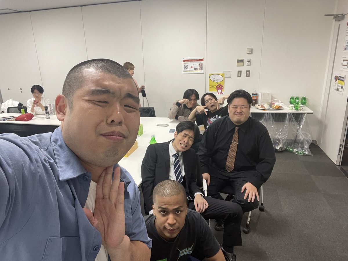 kinnokuni's tweet photo. ABCお笑いグランプリありがとうございました！
負けてしまいましたがとても楽しかったです😍
あー仲間って最高だ👍

#ABCお笑いグランプリ https://t.co/FSuCJDcc96