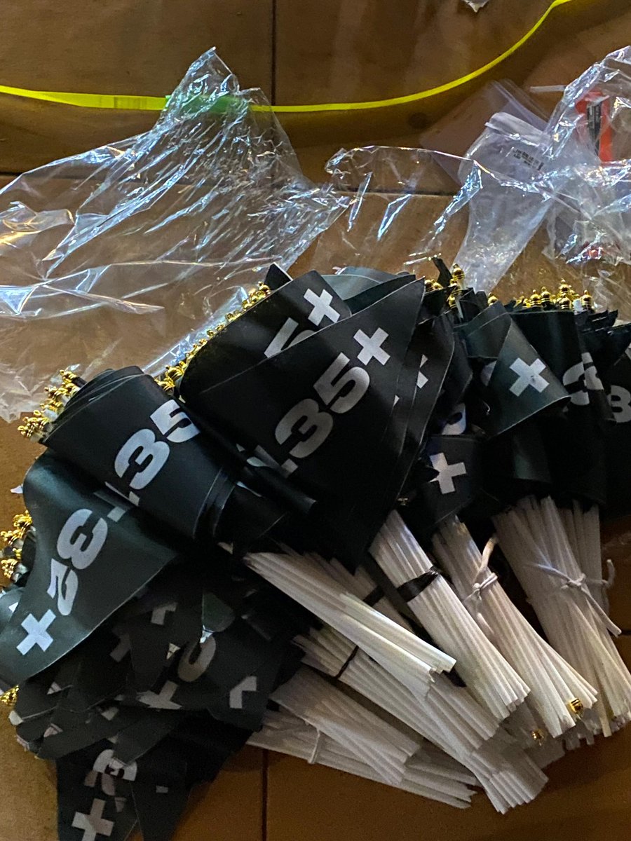 biar tetap bersuara , tetap mengingat dan tetap di fase berjuang di jalan masing-masing. 

ini bukan untuk kebaikan 135+ tapi kebaikan untukmu dan untuk semua yang kita cintai yang tidak tau akan terjadi atau tidak, semoga tidak.

#1000HariTragediKanjuruhan