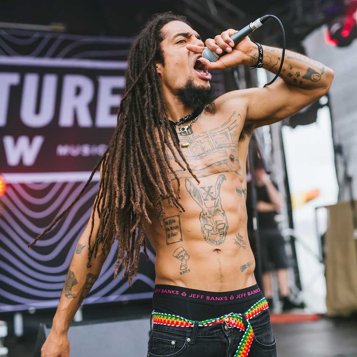 TheKiffness's tweet image. Chanting death to ANY group of people, whether it's from a musician or a politician, absolutely CANNOT be tolerated in modern, civilised societies.