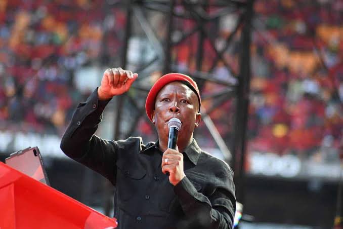 TheKiffness's tweet image. Chanting death to ANY group of people, whether it's from a musician or a politician, absolutely CANNOT be tolerated in modern, civilised societies.