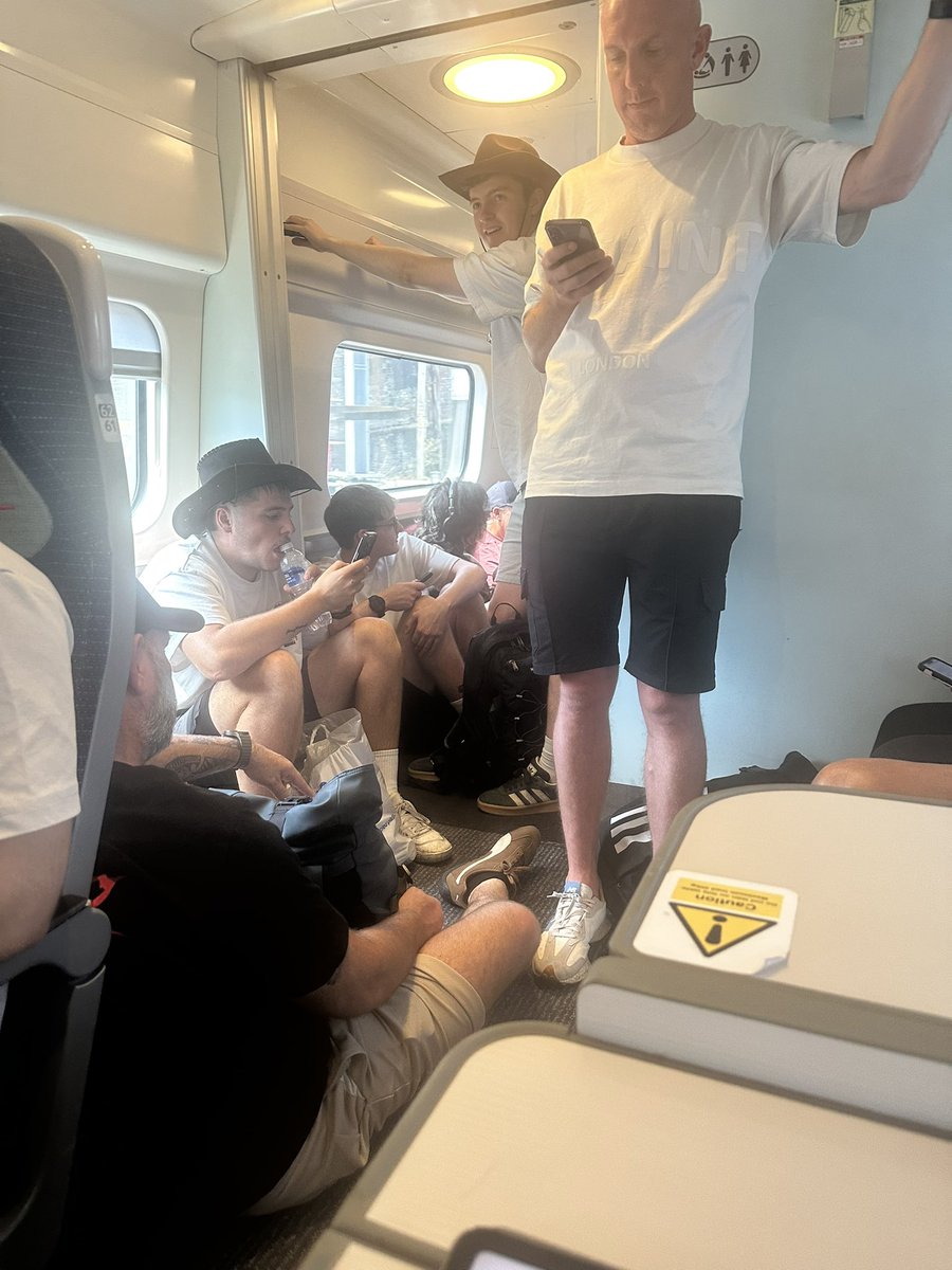 joebeaver75's tweet photo. @AvantiWestCoast 1230
London to Glasgow.  I am disabled with poor balance .how am I meant to get to the facilities without potentially falling into someone.  Have emailed
my MP over this . https://t.co/EyWysP2Svz