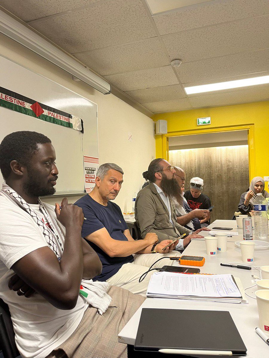 CoordinationCLS's tweet image. Retour en images sur l’incroyable weekend du 21 et 22 juin contre la tenue du salon de l’armement au Bourget à l’initiative du collectif @GuerrelaGuerre et en présence de nombreuses organisations et personnalités. 🇵🇸✊🏼
#UrgencePalestine #StopGenocide #FreePalestine