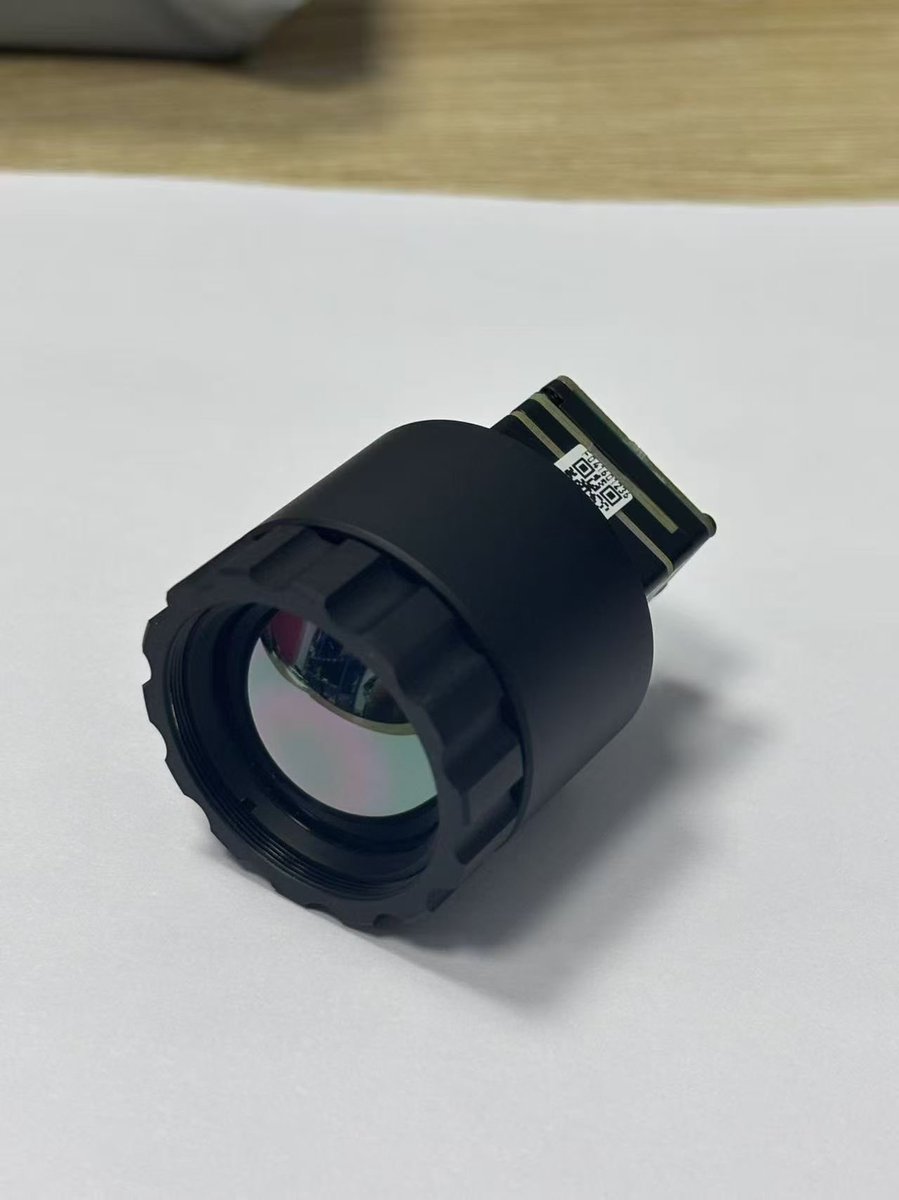 Georgepy5's tweet image. 25mm USB640*512 FPGA thermal camera.
The larger the lens, the farther the view. 😁🤝