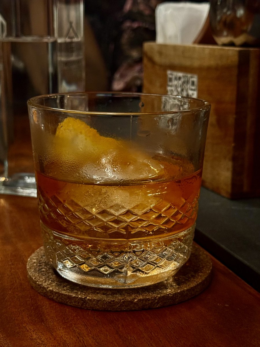 amarbarwe's tweet image. नशा शराब मे होता तो,
नाचती बोतल…..
A fantastic time last night with my Mumbai school friends who are now settled in Pune. School friends are the ones who know you inside out, such kind of meets bring the best out of you. #School #schoolfriends #aboutlastnight