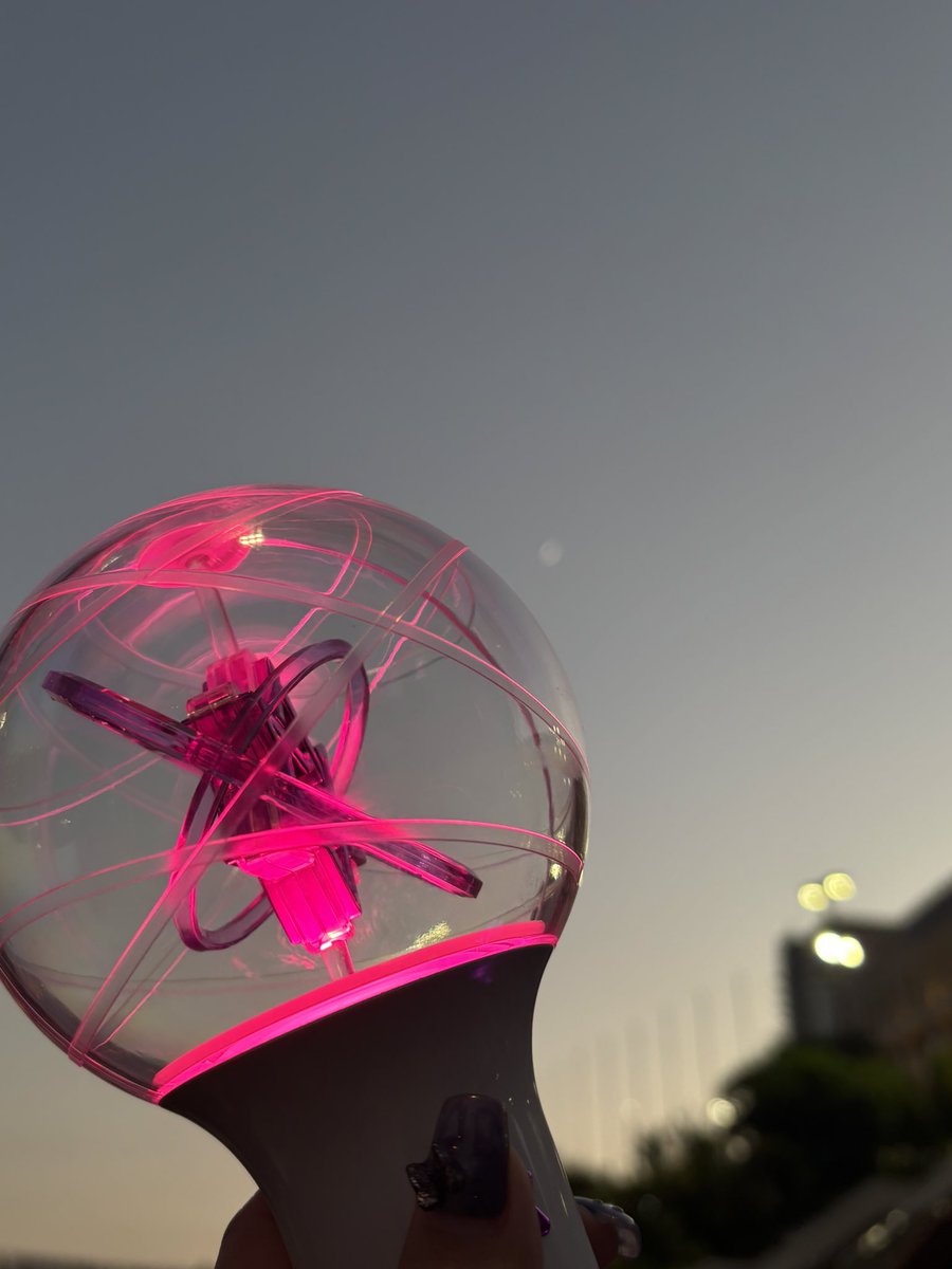 __monyan's tweet photo. ビニも今日一緒いたよね？🌙🦋
６人にまた会えますように。
#아스트로 https://t.co/eiI8eHyoA2