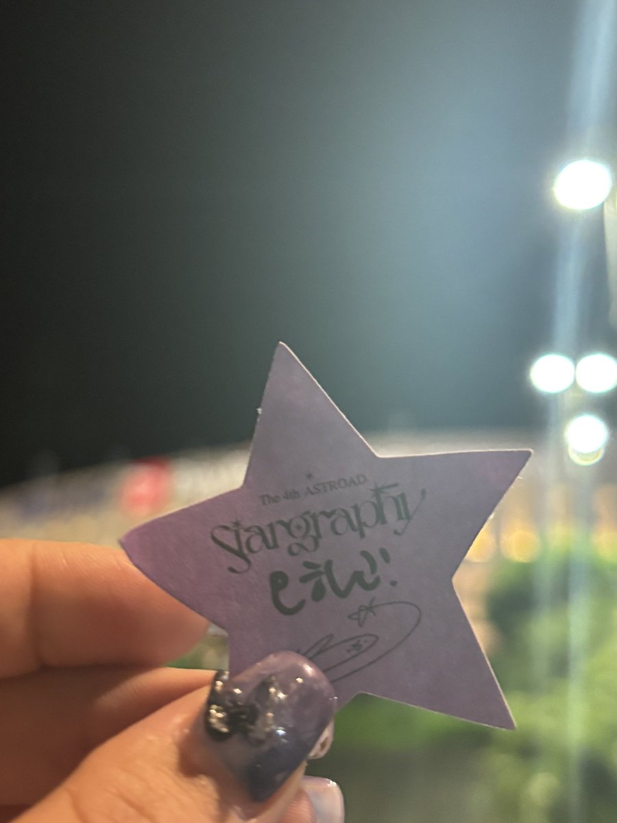 __monyan's tweet photo. ビニも今日一緒いたよね？🌙🦋
６人にまた会えますように。
#아스트로 https://t.co/eiI8eHyoA2