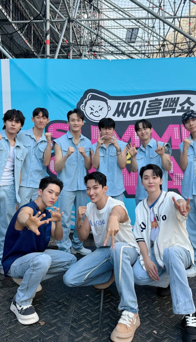 Hasya (@tigerkhs) on Twitter photo 