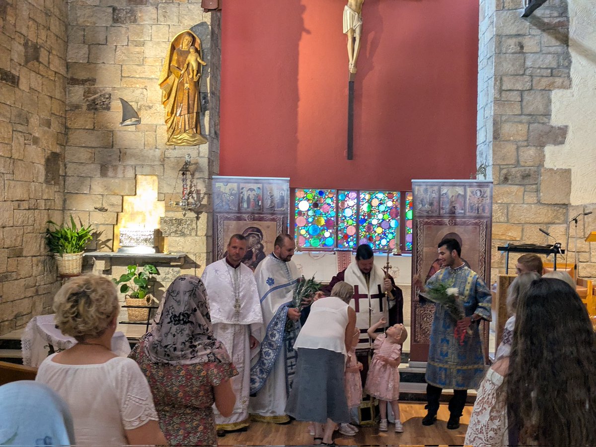 En este día de San Pedro y San Pablo, una alegría haber estado con la comunidad ortodoxa ucraniana de Torrelodones, presididos por su Metropolita Bessarión.