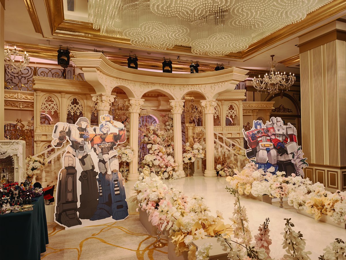 Bluezooms's tweet image. #megop #Transformers #MOP  
The wedding.
I have no words just ...so wonderful， this will ternal in memory.