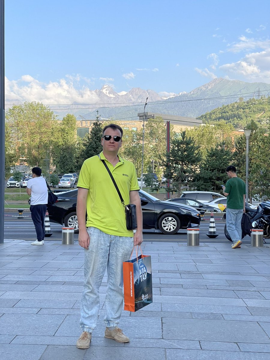 BuzikOfficial's tweet photo. 🇰🇿🤩Алматы - чудесный город, в который хочется всегда возвращаться! 

🍎Алматы - город у подножья гор, родина яблок и гастрономическая столица Казахстана! 

#VisitAlmaty #Travel #Almaty https://t.co/BFeHCIKI1s