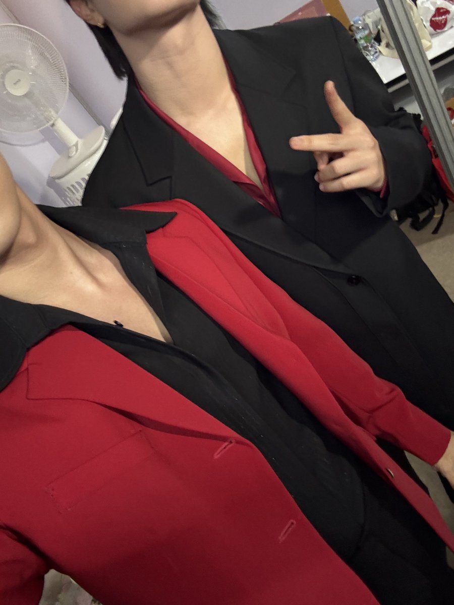 EstRvp's tweet photo. 👀🍷

WILLIAMEST TSUBAKI AT TOPS 
#TSUBAKIxWilliamEst https://t.co/D1buibzsEG