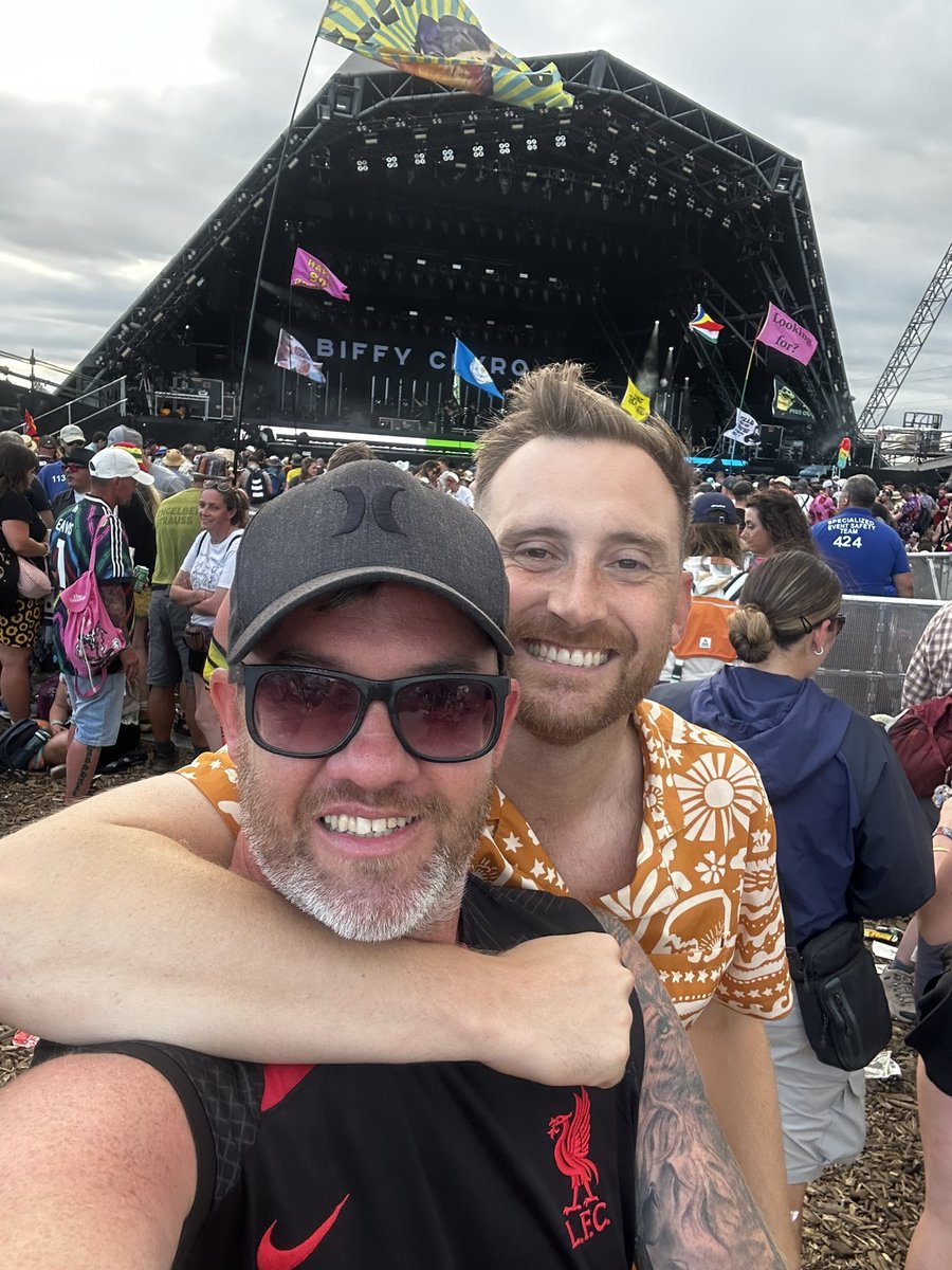 Jonnywilstrop's tweet photo. Great meeting the @RadioX team this weekend out and about with my Absolutely Flagtastic flag! @domisatwit @JamesRobinson @chrisjlongman @Pipskin @tobytarrant #radioxflags https://t.co/1p3803uCpj