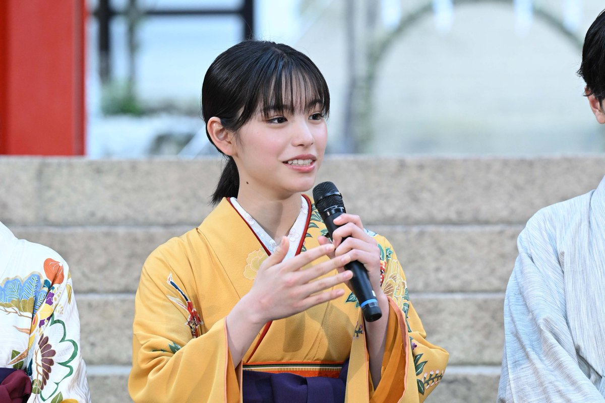ORICON NEWS(オリコンニュース) (@oricon) on Twitter photo 📺ドラマ『ちはやふる-めぐり-』
“かるたの聖地”でヒット祈願✨
主演・當真あみ、上白石萌音ら参拝
「忘れられない1日になりました」
🔻原菜乃華、齋藤潤、山時聡真、嵐莉菜も登壇
oricon.co.jp/news/2393169/?…
#ちはやふる <a href="/chihaya_koshiki/">ちはやふるーめぐりー【ドラマ公式】日テレ系毎週水曜よる10時~放送中🌸🍁🌙</a> 📺ドラマ『ちはやふる-めぐり-』
“かるたの聖地”でヒット祈願✨
主演・當真あみ、上白石萌音ら参拝
「忘れられない1日になりました」
🔻原菜乃華、齋藤潤、山時聡真、嵐莉菜も登壇
oricon.co.jp/news/2393169/?…
#ちはやふる <a href="/chihaya_koshiki/">ちはやふるーめぐりー【ドラマ公式】日テレ系毎週水曜よる10時~放送中🌸🍁🌙</a>