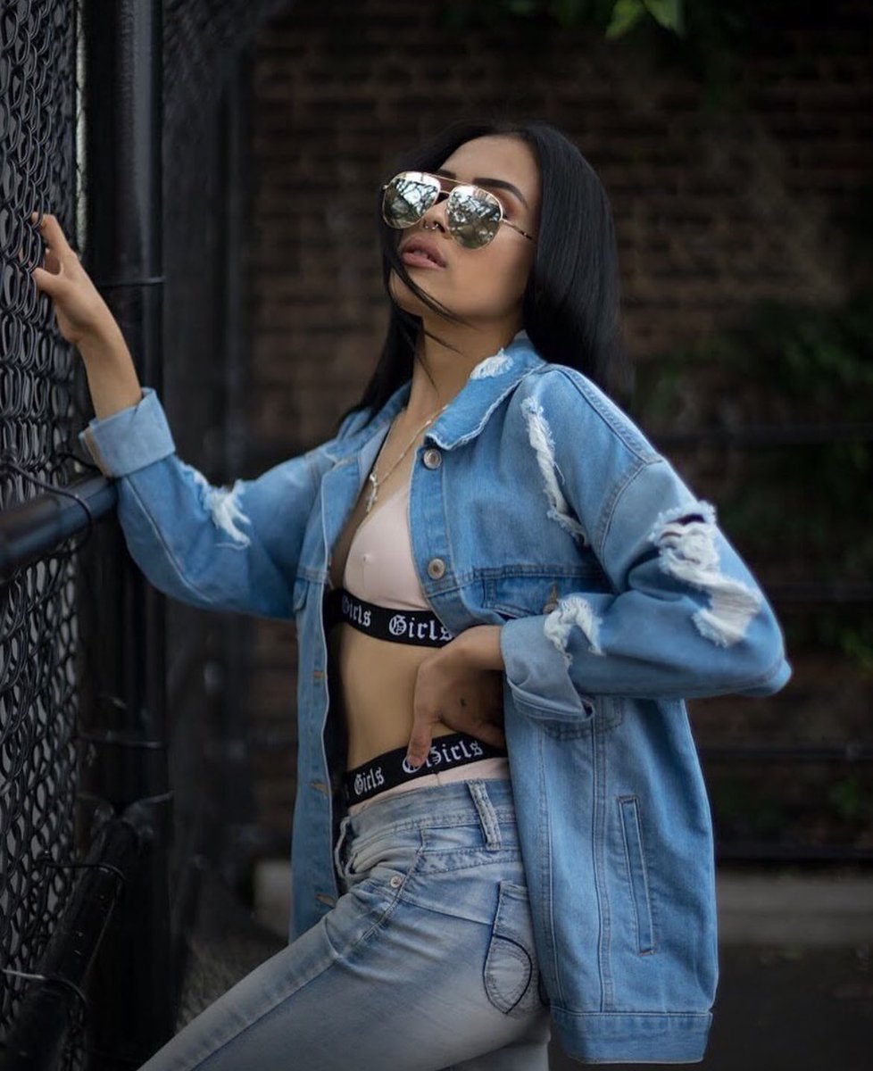 looting_nyc's tweet photo. Introducing my costar #JorTheGreat 🫐 she’ll be joining me soon 📸🎞️ hope yall ready #NewYork to #California 🗽🗺️☀️ https://t.co/8FYjUm4I4L