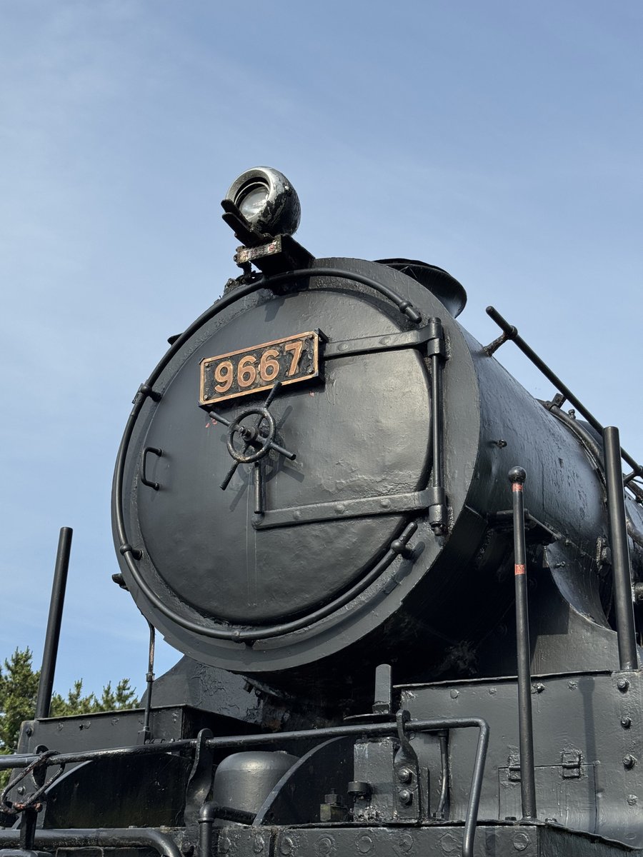 iwakitetu's tweet image. #save9667

本日の9667

健在であります！！

僅かな希望を信じてキャブにシートをかけて劣化を少しでも和らげようと努力してまいりました。
同時にキャブ屋根修繕の見積もりをお出しし予算をつけて貰えるよう要望してまいりました……
解体費用が修繕費用に転じてくれることを信じて…