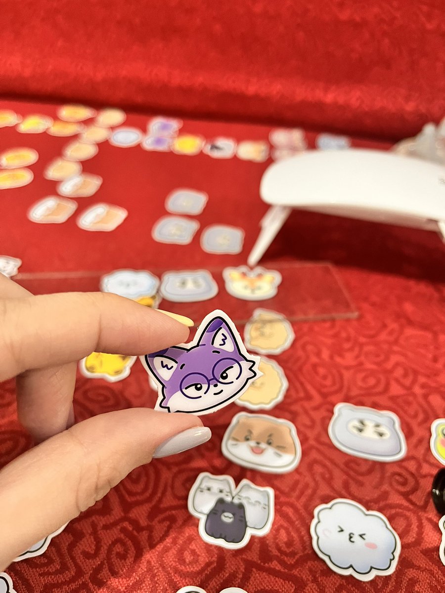 deeketsph's tweet photo. A month in the making… and finally out of the oven! 🍳✨
We’ve been brewing up something special — fresh new designs for our very own PIN PALS! 📌
#DeeketWithUs #deeketsph
#pinpals #svt #seventeen #miniteens #carat https://t.co/z2Mg842wNu