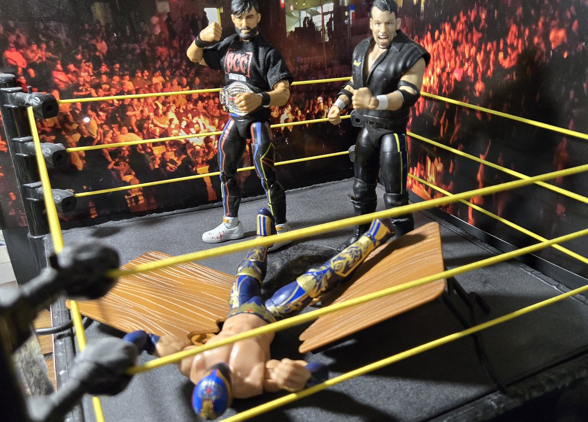 Gimmick Thieves Get Got #akid #figlife #wingatestreet #cyberhawks