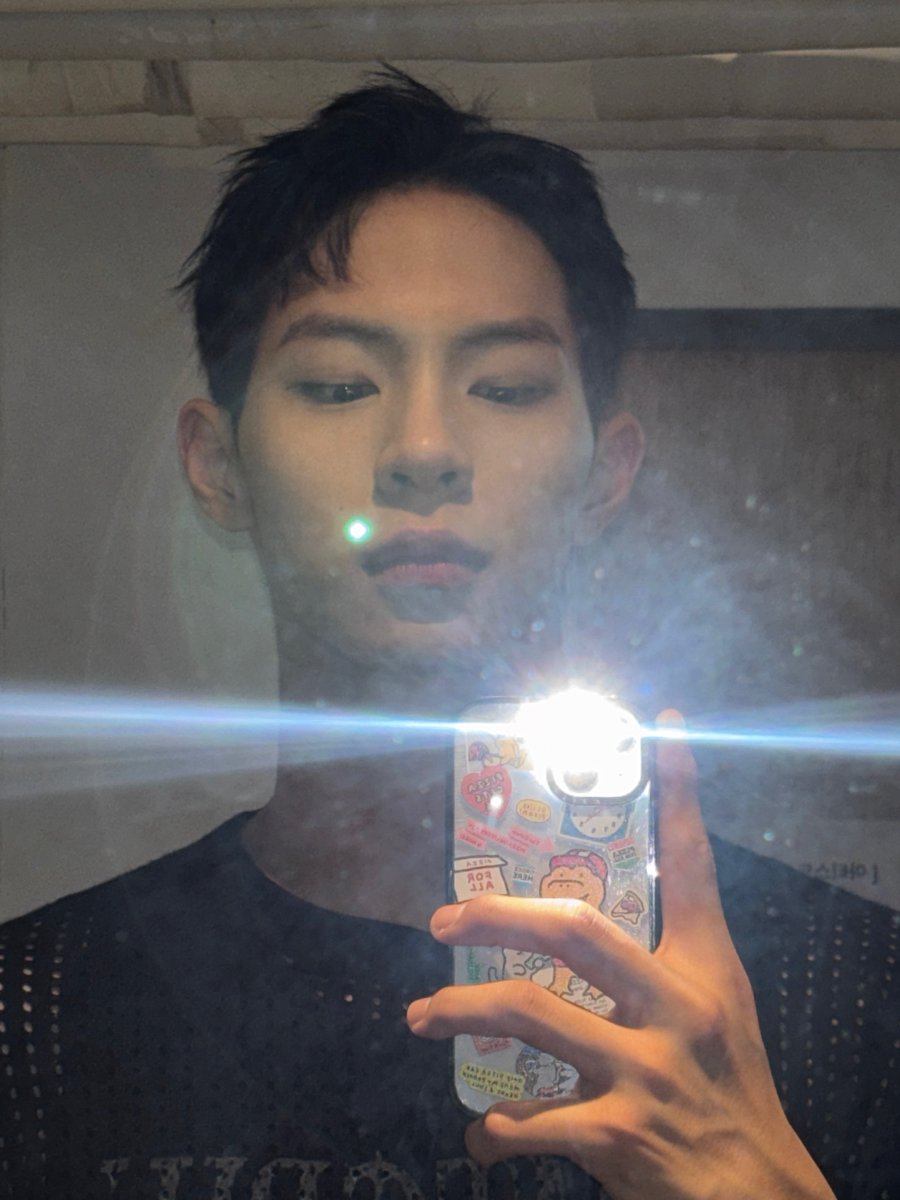 TIOT_NOW's tweet photo. [#건희]
마지막 대만 공연까지 마무리
엔딩 이벤트도 너무 좋았지만 로티와 함께하는 순간이 나에겐 가장 큰 이벤트야~💙
(아 오늘 너무 샤카홍이야,,🤭)

#홍건희 #HONGKEONHEE
#TIOT #티아이오티 https://t.co/wfOxZA2WFu