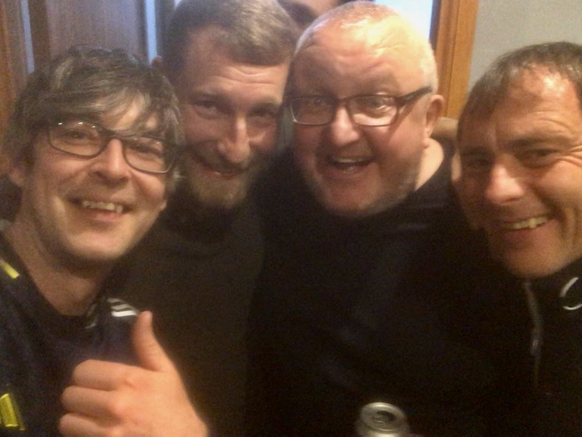 _cov1e's tweet photo. @offtheballbbc Its you of course tam,this is from a couple of months back when you did a gig for @FraserburghFC,my mate on the right of the photo is the gent you gave £20 for a haircut at the start of the show 🤣 https://t.co/kJ9gJpRkzg
