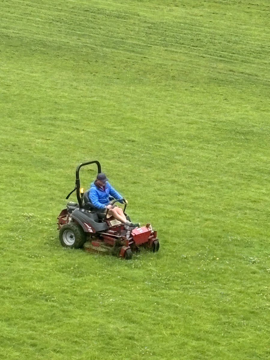Big thanks to ⁦<a href="/markyourpitch/">Mark Your Pitch</a>⁩ giving Blandy its 1st cut of the new season.