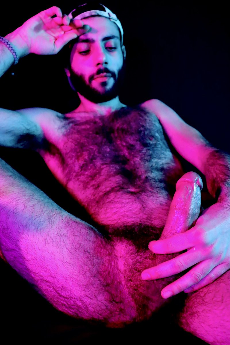 Watching <a href="/thefuzboi/">𝑷𝒖𝒑 Kyro</a> play with his pole was the highlight of that February.